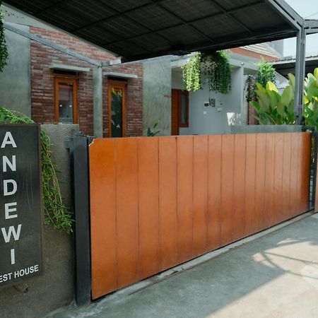 Andewi Guest House Denpasar Redpartner - Minimum Stay 30 Nights Sanur Buitenkant foto
